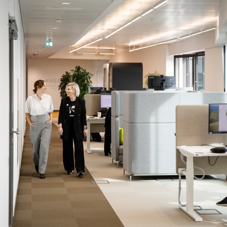 Hub B Opening Office mit Kolleg:innen